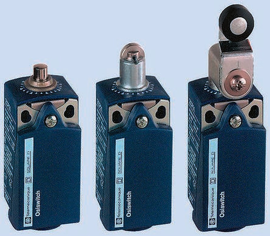 Telemecanique Sensors OsiSense XC Series Roller Plunger Limit Switch, 1 NO/1 NC, IP66, IP67, Plastic Housing, 240V ac,