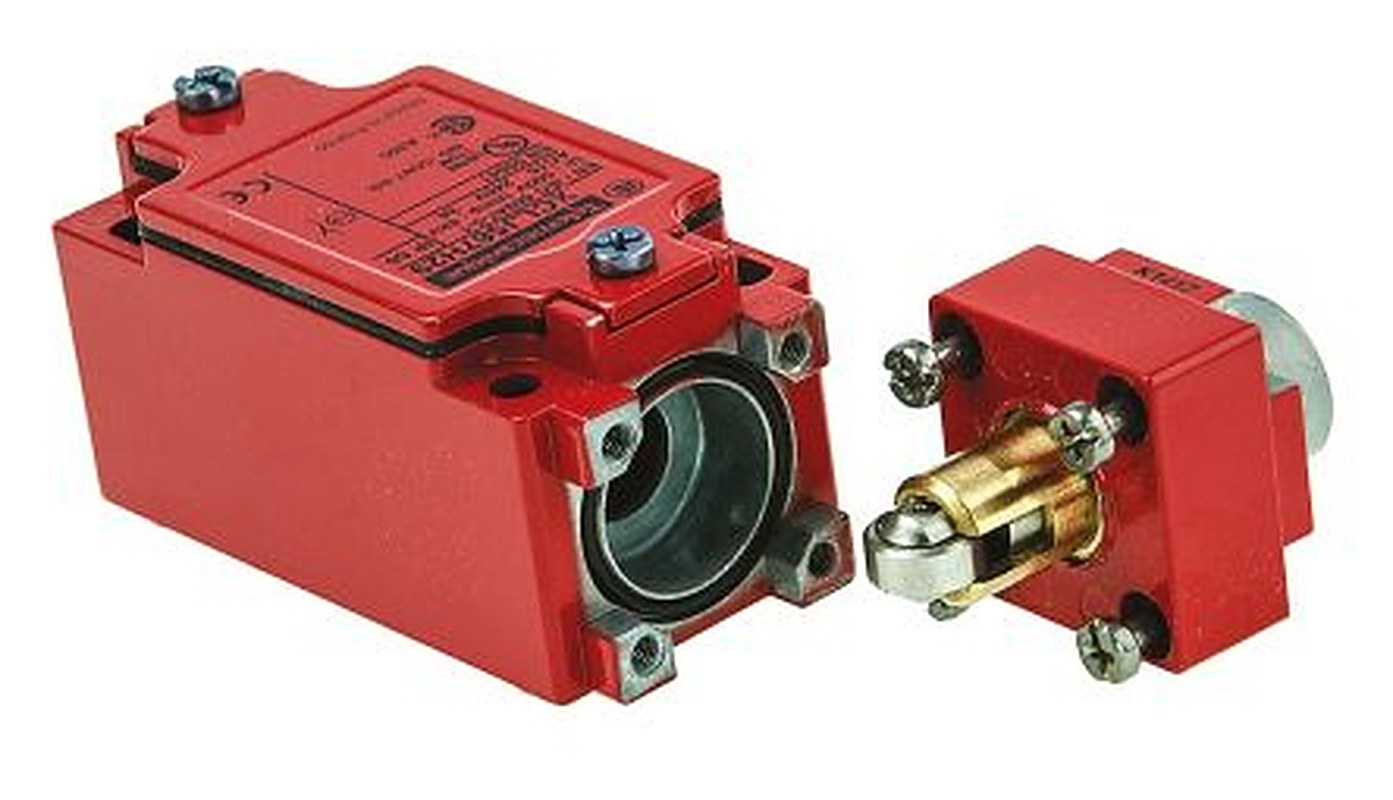 Telemecanique Sensors XCL-J Series Roller Plunger Limit Switch, 1 NO/1 NC, IP66, Zinc Alloy Housing, 240V ac, 3A