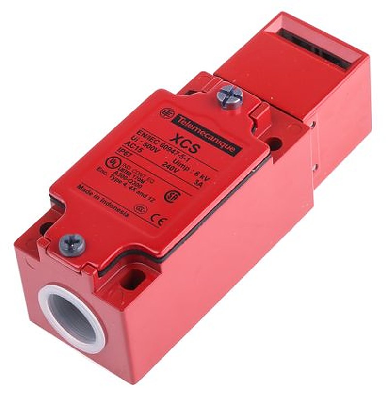 Telemecanique Sensors XCSA Safety Interlock Switch, Keyed Actuator Included, Zinc Alloy, Interlock