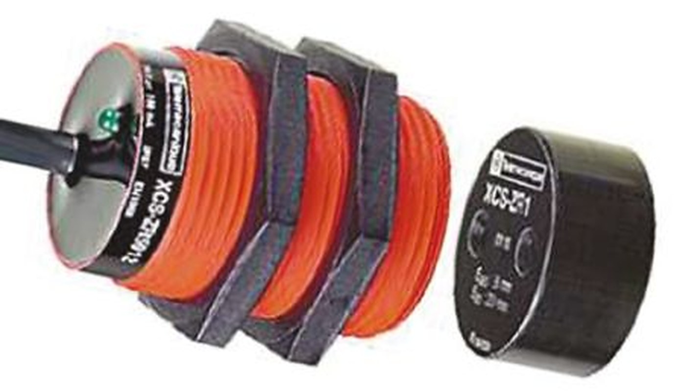 Telemecanique Sensors XCS-DMR Series Safety Switch, Plastic Housing, 100V dc, 1 NO/1 NC