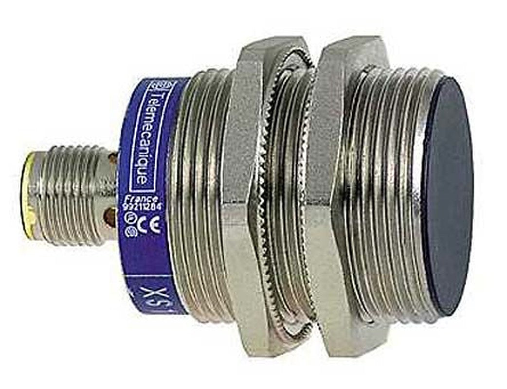 Telemecanique Sensors XS1N30PC410D Threaded Barrel Inductive Proximity Sensor, M30 x 1.5 PNP XS 36V 10 mm 24 V dc 200mA