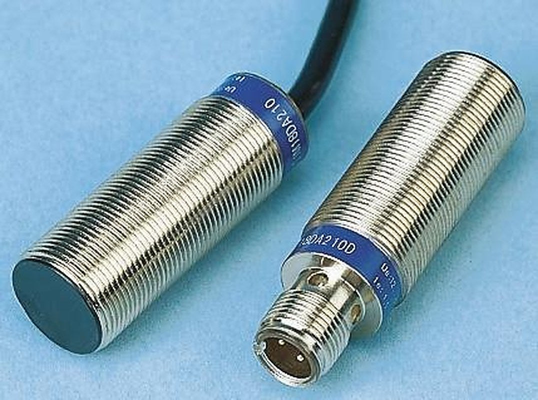 Telemecanique Sensors XS2M18KP340 Threaded Barrel Inductive Proximity Sensor, M18 x 1 PNP/NPN XS 24V dc 8 mm 36 V dc