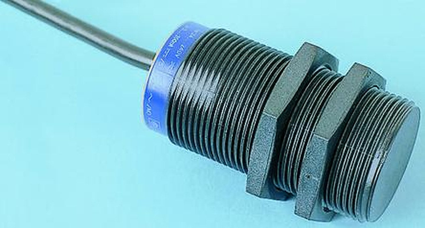 Telemecanique Sensors XS4P30MA230K Threaded Barrel Inductive Proximity Sensor, M30 2-Wire XS 264V 15 mm 264 V ac 264 V