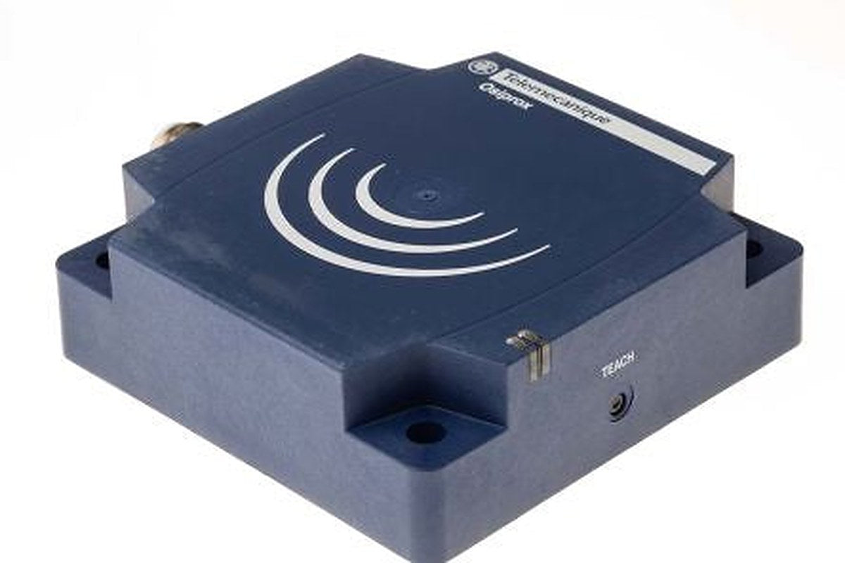 Telemecanique Sensors XS8D1A1MAU20 Block Inductive Proximity Sensor, 1/2 in-20 UNF 2-Wire XS 264V 60 mm 264 V ac 264 V
