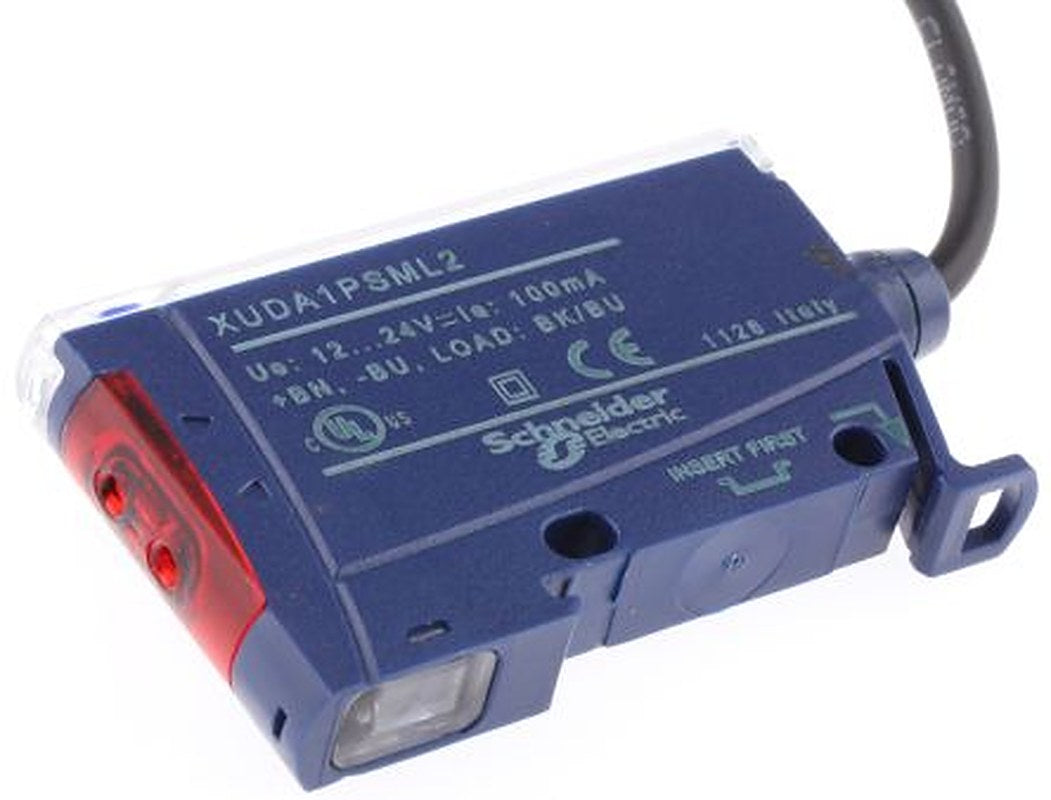 Telemecanique Sensors Plastic Fibre Optic Sensor, PNP Output, IP65 24V dc