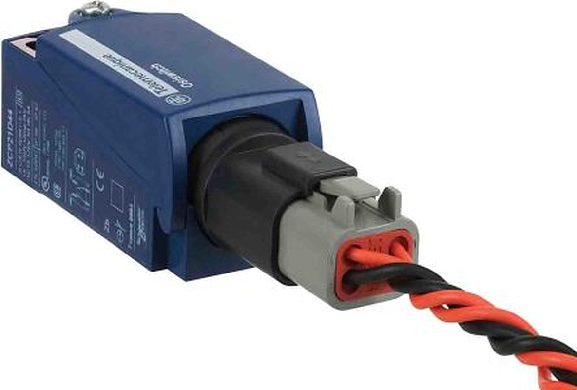 Telemecanique Sensors Standard compact Series Roller Lever Limit Switch, 1 NO/1 NC, IP67, IP66, Plastic Housing, 120V
