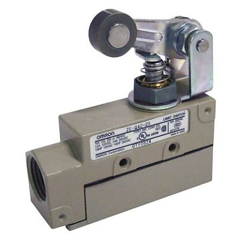 Omron Roller Lever Limit Switch, SPDT, IP60, Metal Housing, 240V ac, 15A